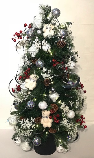 3ft decorated tree with teddy bear theme
